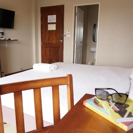 Chompu Nakarin Apartment Транг Екстер'єр фото