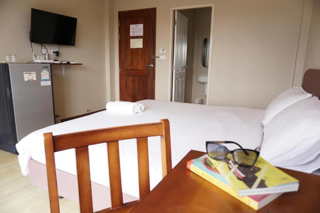 Chompu Nakarin Apartment Транг Екстер'єр фото