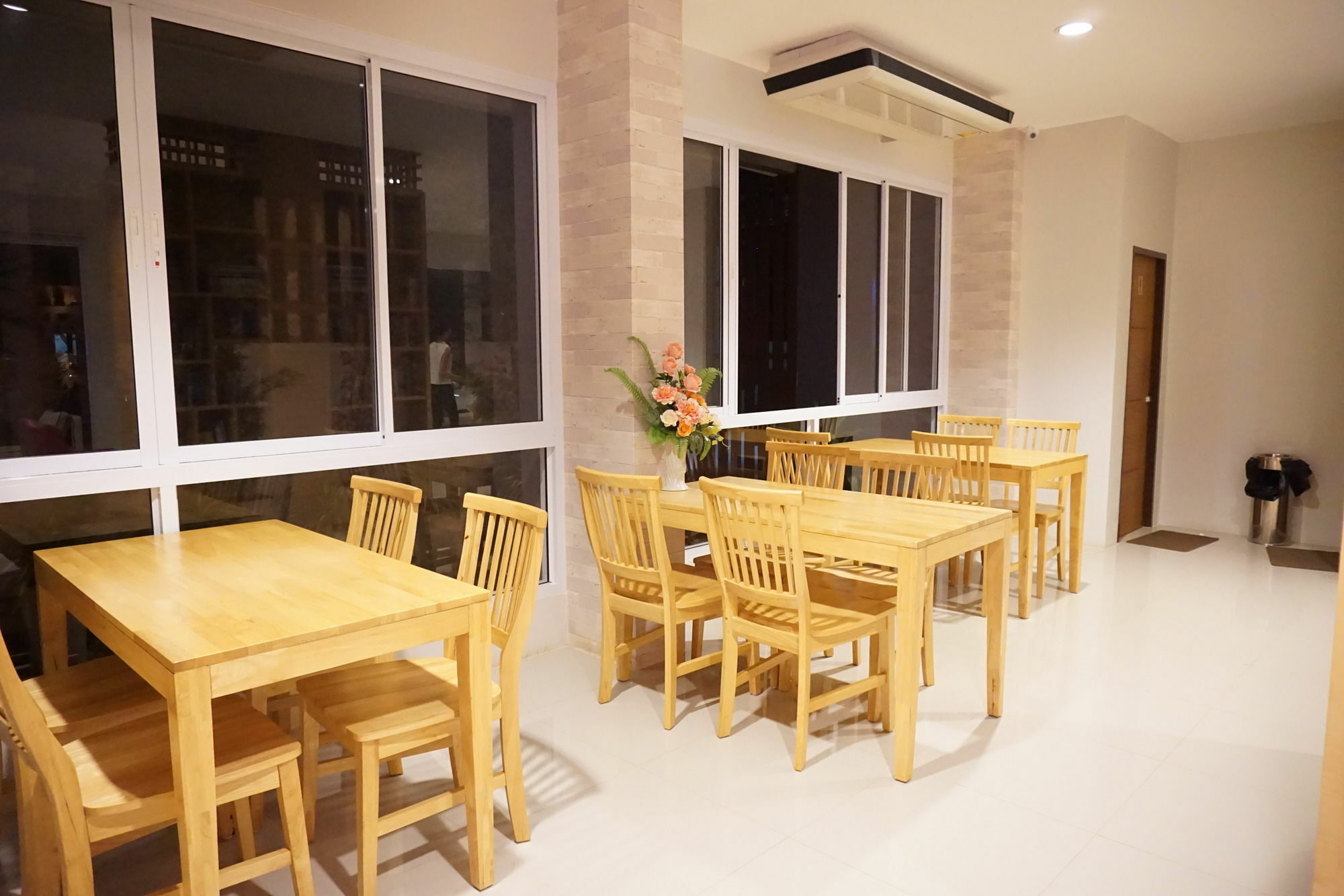 Chompu Nakarin Apartment Транг Екстер'єр фото